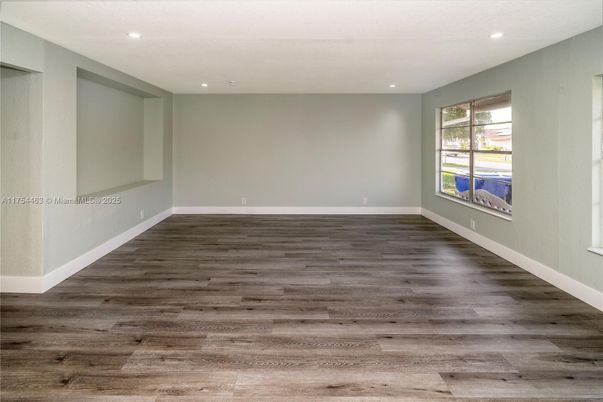 Empty room, Interior, Recessed Lighting, Wood Texture Flooring