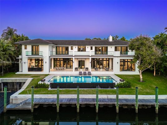 Exterior, Lake, Pool