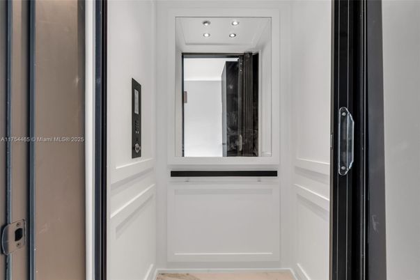 Elevator, Interior