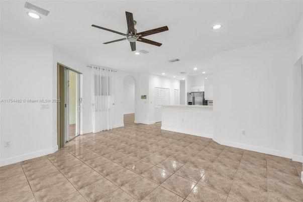Empty room, Interior, Kitchen, Recessed Lighting
