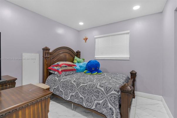 Bedroom, Interior, Marble, Recessed Lighting