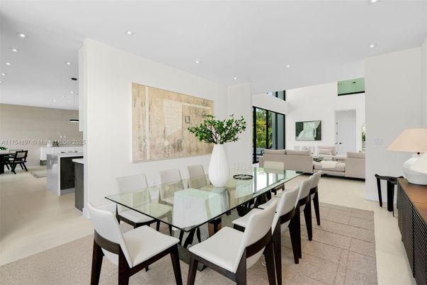 Dining room, Interior, Living room, Pendant Lights, Recessed Lighting