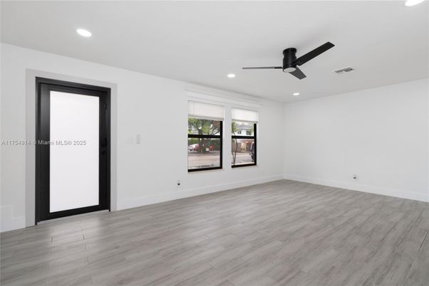 Empty room, Interior, Recessed Lighting, Wood Texture Flooring