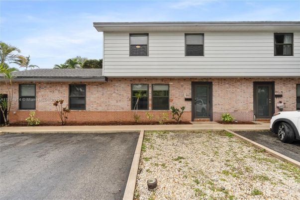 Exterior, Facade, Brick Facade, Split Level