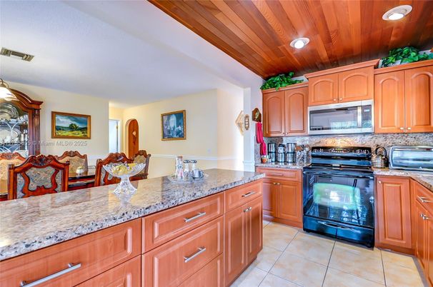 Dining room, Interior, Kitchen, Recessed Lighting, Wooden Ceilings