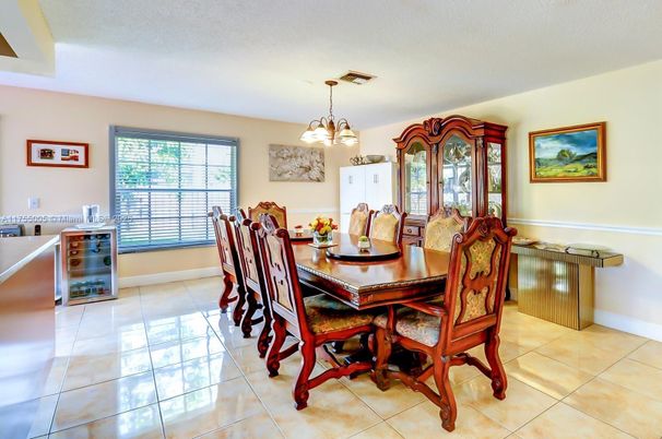 Dining room, Interior, Pendant Lights