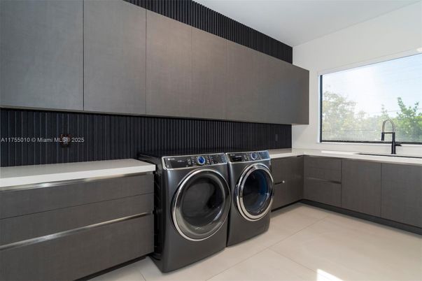 Interior, Washer