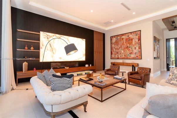 Interior, Living room, Projection Screen, Recessed Lighting