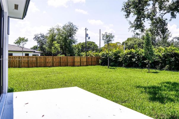 Backyard, Exterior