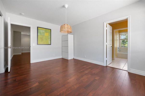 Empty room, Interior, Pendant Lights, Wood Texture Flooring