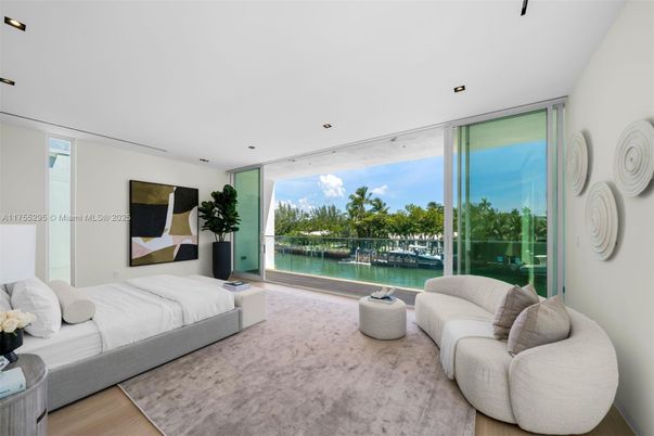 Bedroom, Interior, Recessed Lighting, Water, Wood Texture Flooring