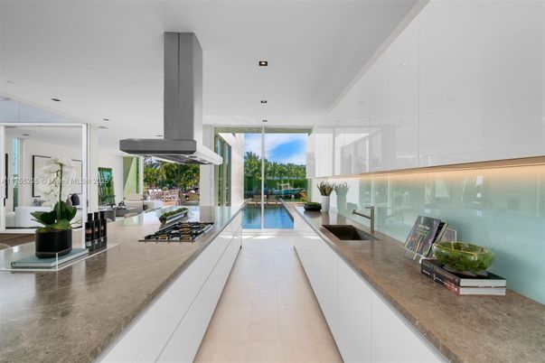 Interior, Kitchen, Pool, Recessed Lighting