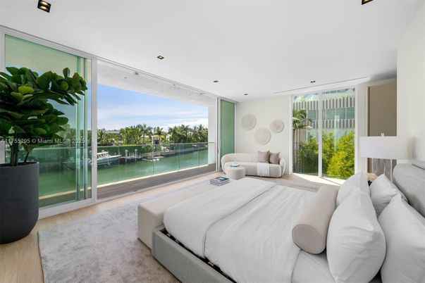 Bedroom, Interior, Recessed Lighting, Water, Wood Texture Flooring