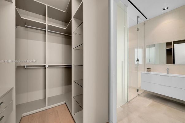 Bathroom, Interior, Recessed Lighting, Walk-in Closets, Wood Texture Flooring