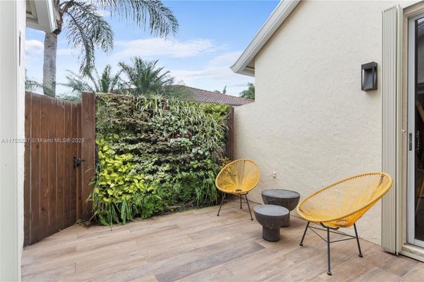 Exterior, Wood Texture Flooring
