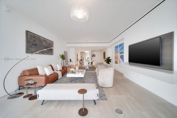 Dining room, Interior, Living room, Pendant Lights, Recessed Lighting, Wood Texture Flooring