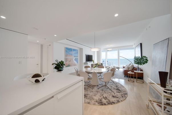 Dining room, Interior, Living room, Pendant Lights, Recessed Lighting, Water, Wood Texture Flooring