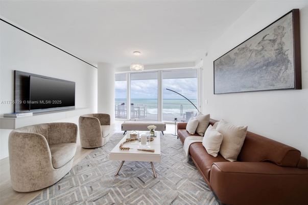 Chandelier, Interior, Living room, Water