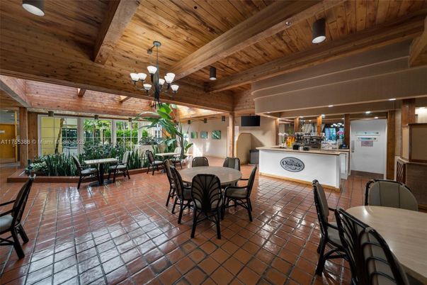 Chandelier, Dining room, Interior, Wooden Beams, Wooden Ceilings