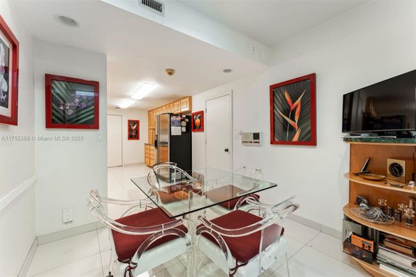 Dining room, Interior