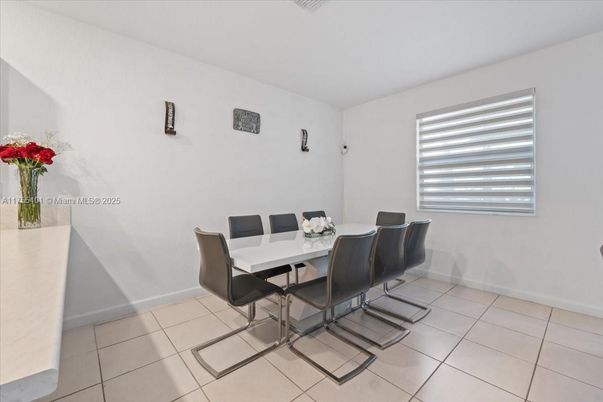 Dining room, Interior