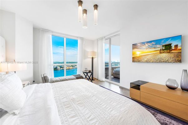 Bedroom, Interior, Water, Wood Texture Flooring