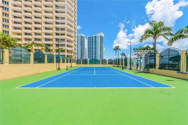 Exterior, Tennis Courts