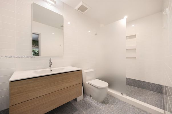 Bathroom, Interior, Recessed Lighting