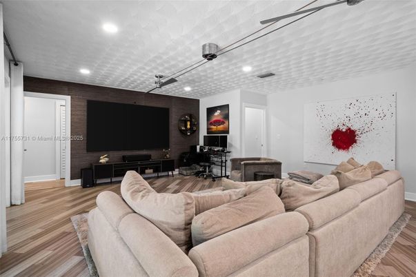 Interior, Living room, Recessed Lighting, Wood Texture Flooring