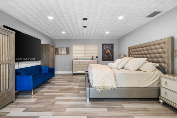Bedroom, Interior, Recessed Lighting, Wood Texture Flooring