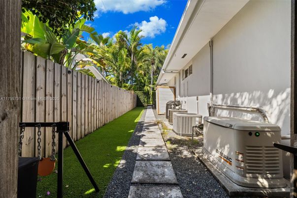 Backyard, Exterior, Hot Tub