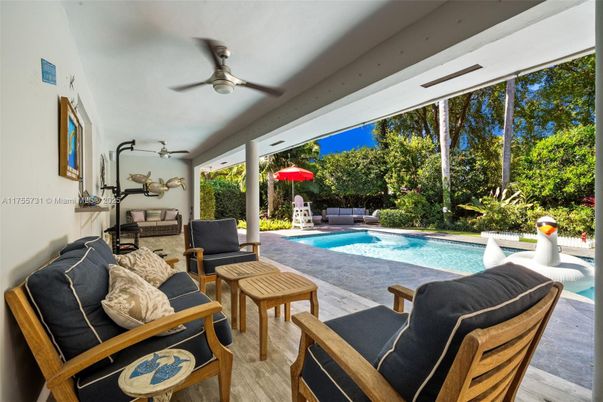 Exterior, Interior, Pool