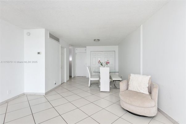 Dining room, Interior