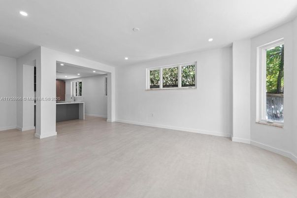 Empty room, Interior, Kitchen, Recessed Lighting