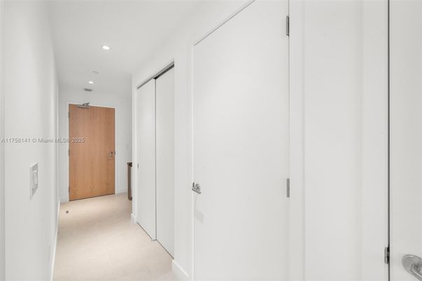 Interior, Recessed Lighting