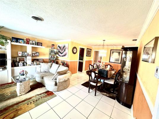 Chandelier, Dining room, Interior, Living room