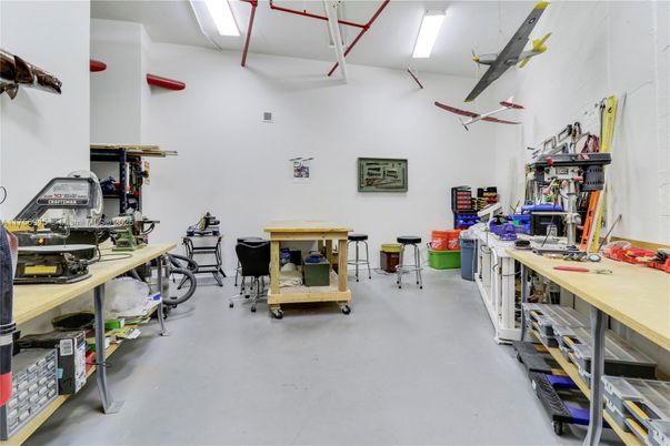 Garage, Interior