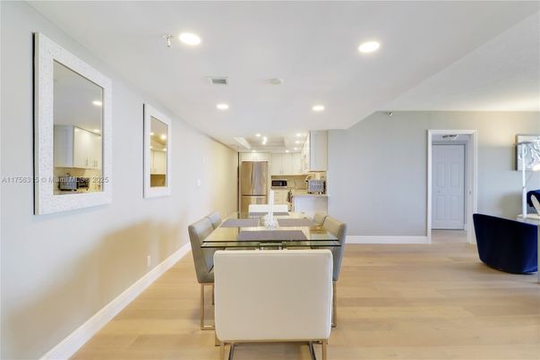 Dining room, Interior, Kitchen, Recessed Lighting, Wood Texture Flooring