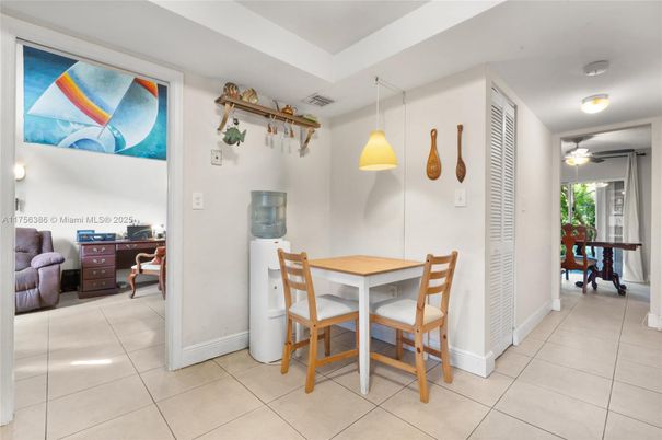 Dining room, Interior