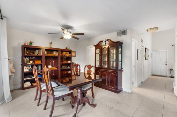 Dining room, Interior