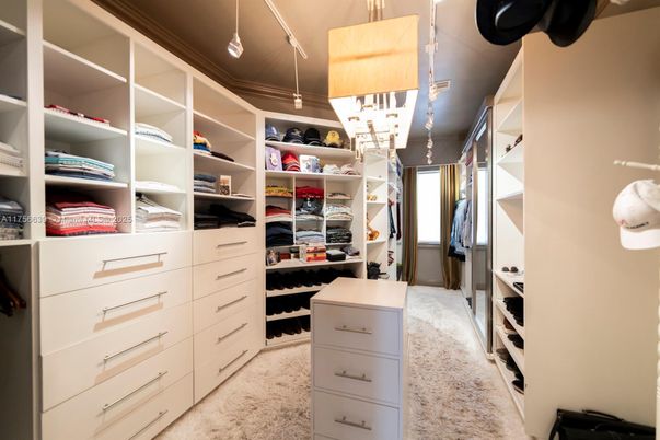 Interior, Pendant Lights, Walk-in Closets