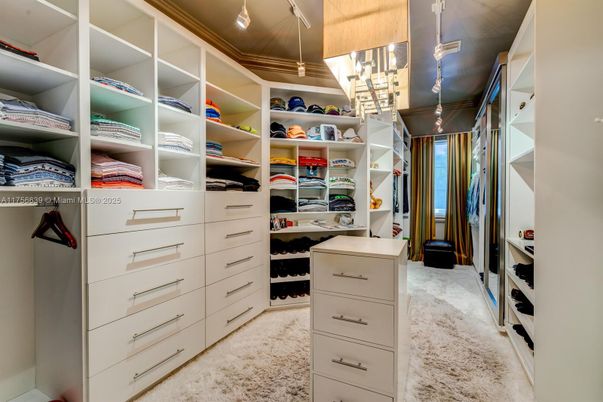 Interior, Walk-in Closets