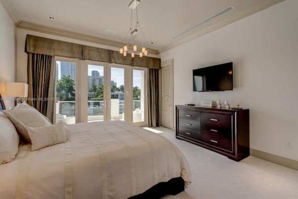 Bedroom, Interior, Pendant Lights, Recessed Lighting