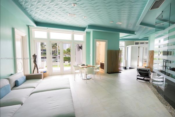 Bedroom, Dining room, Interior, Recessed Lighting