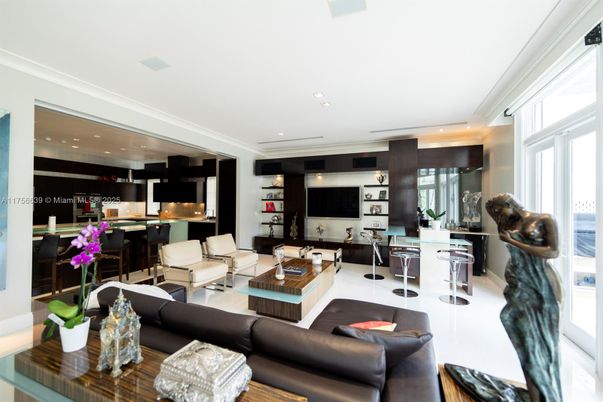Interior, Kitchen, Living room, Recessed Lighting