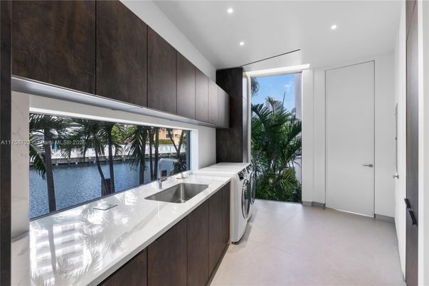 Interior, Recessed Lighting, Washer, Water