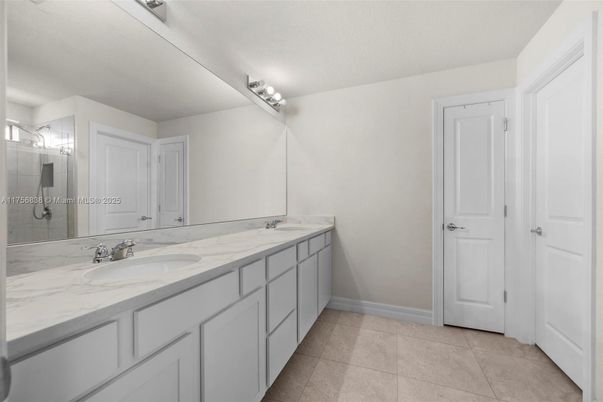 Bathroom, Dual Sink Vanities, Interior