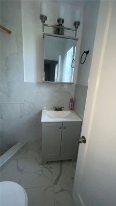 Bathroom, Interior, Marble, Marble Walls
