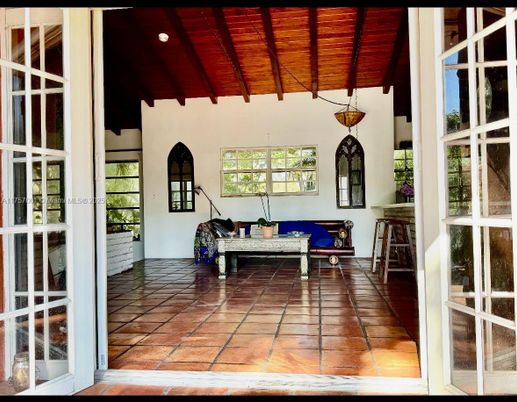 Interior, Pendant Lights, Recessed Lighting, Wooden Beams, Wooden Ceilings