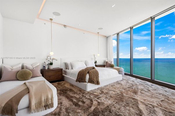 Bedroom, Interior, Pendant Lights, Recessed Lighting, Water